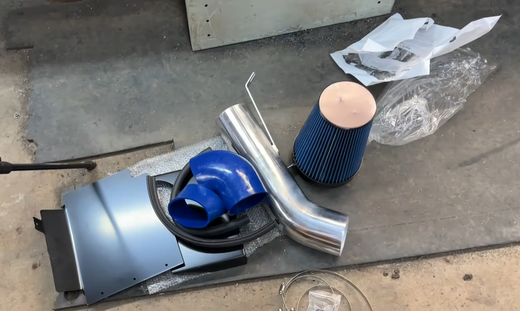 Cold Air Intake Kit For 1999-2006 Sierra, Silverado, Yukon, Tahoe, Suburban, Avalanche, Escalade 4.8/5.3/6.0L Vortec V8 Flashark
