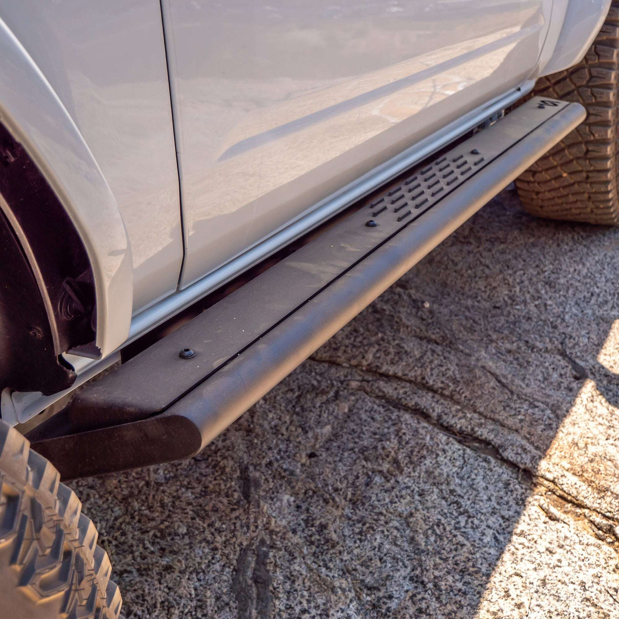 2021-2026 Ford Bronco 2-Door Step-Slider Turn_Offroad