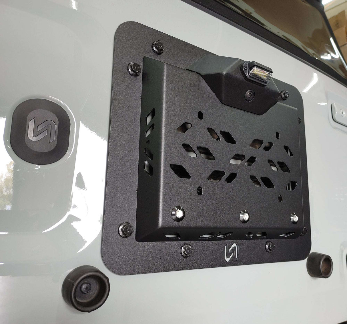 2021-2026 Ford Bronco Tire Carrier Delete Kit Turn_Offroad