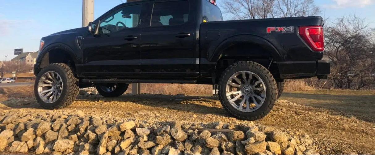 Rough Country 6 Inch Lift Kit Ford F-150 4WD 2021