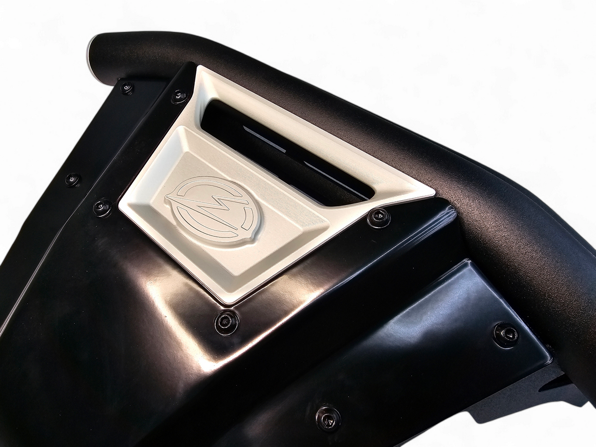 2024 + Can-Am Maverick R Amp front winch bumper www.elektricoffroad.com