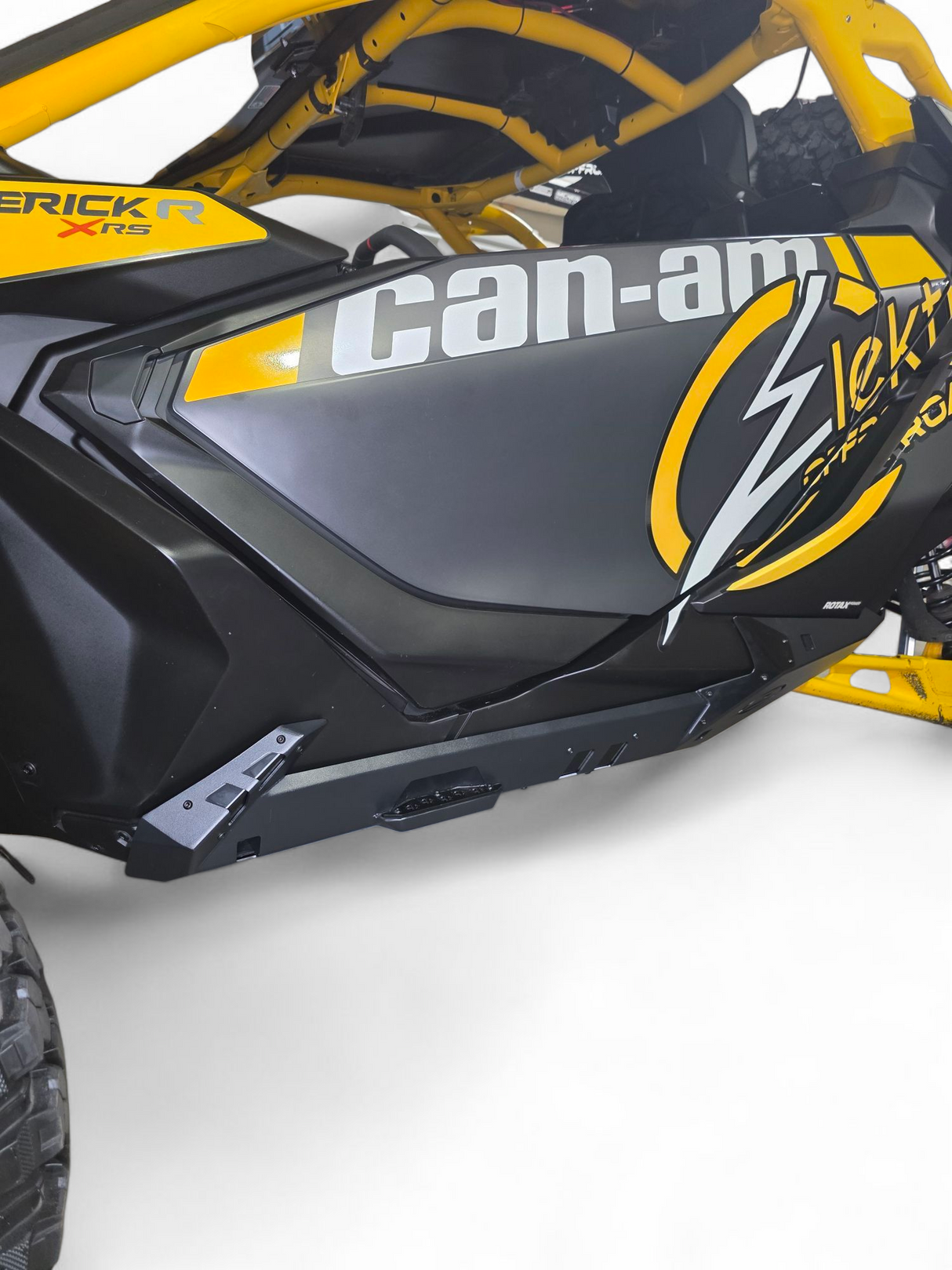 2024+ Can Am Maverick R Volt Rocker Steps (2 Seat) www.elektricoffroad.com