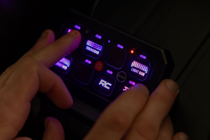 8 Gang Switch Panel
RGB Backlit Buttons | Multifunction Modes ROUGH COUNTRY