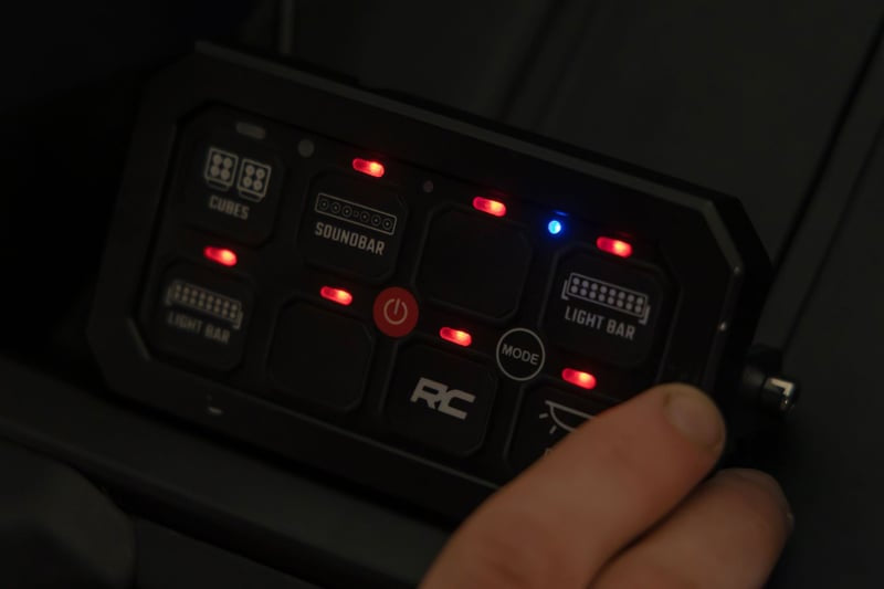 8 Gang Switch Panel
RGB Backlit Buttons | Multifunction Modes ROUGH COUNTRY