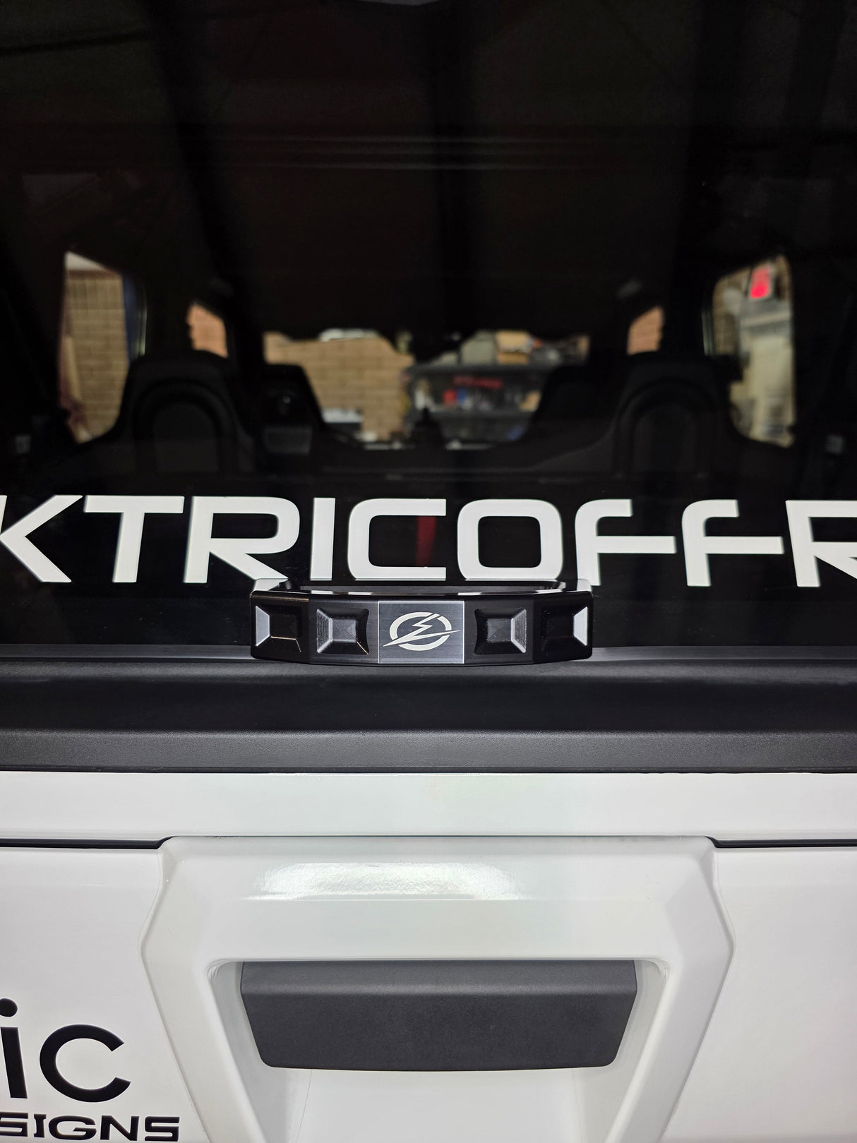 2024+ Polaris Xpedition Rear Glass Handle (Anodized Black) www.elektricoffroad.com