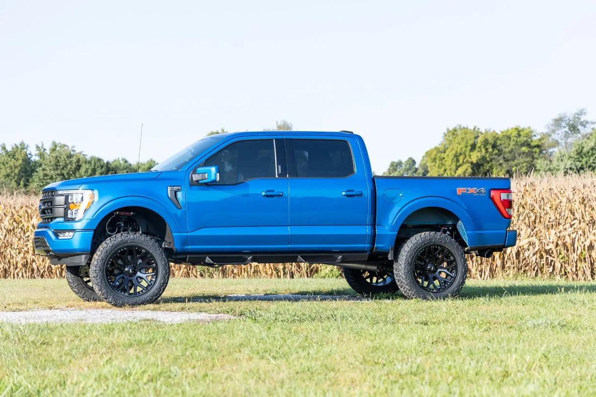 Rough Country 6 Inch Lift Kit Ford F-150 4WD 2021-2026 587-config