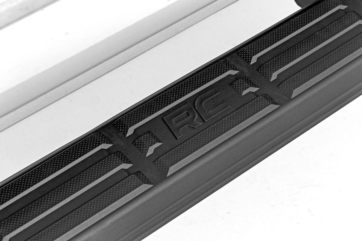 Rough Country TR2 Aluminum Running Boards for Chevy GMC Crew Cab