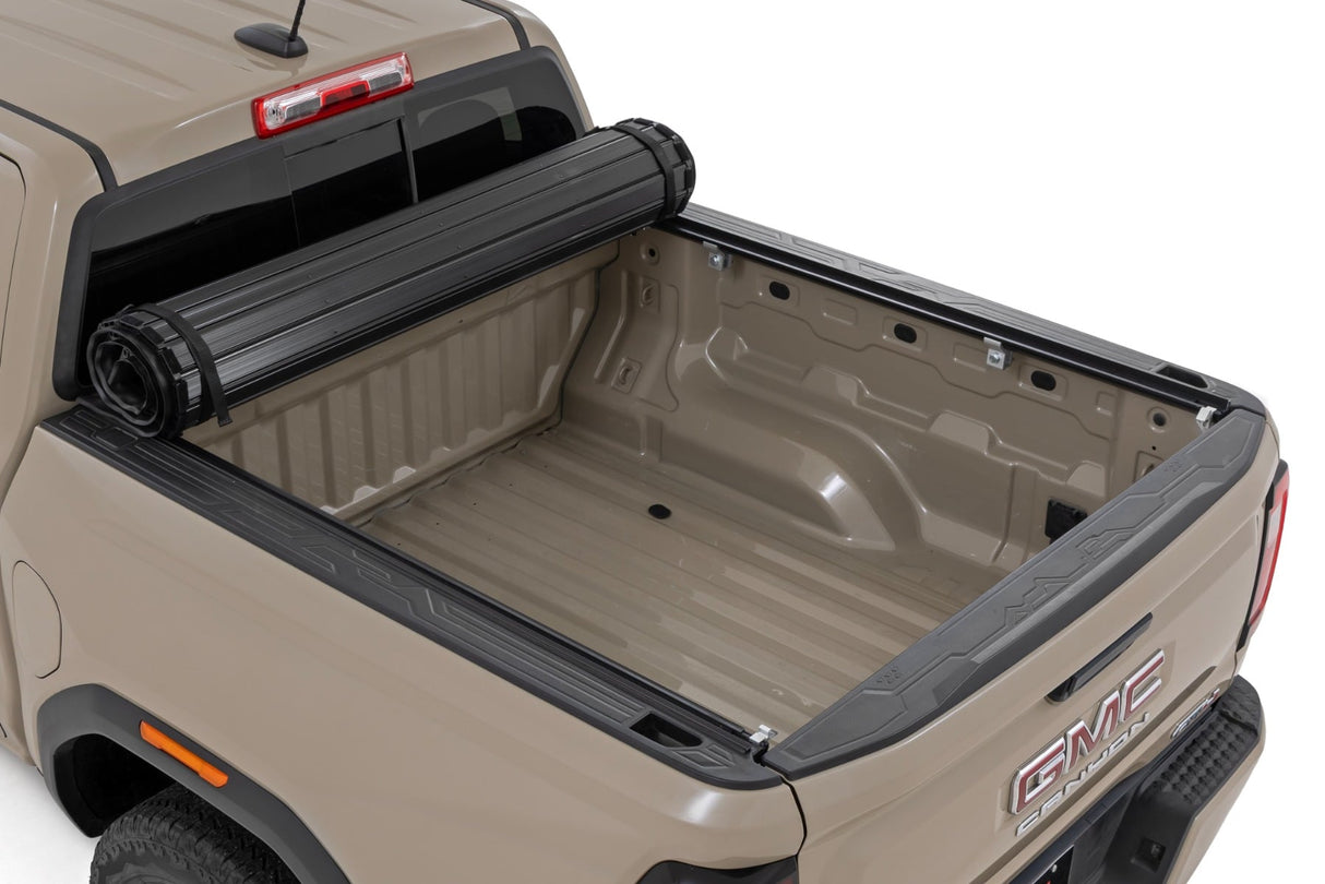 Rough Country Hard Roll Up Bed Cover 5ft Bed Chevy/GMC Canyon/Colorado (23-26)