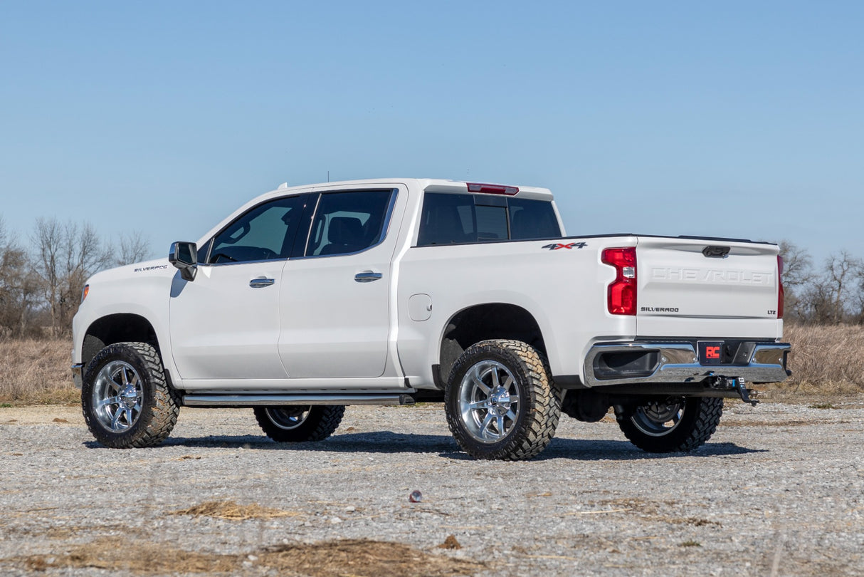 Rough Country 3.5 Inch Suspension Lift Kit Chevy Silverado 1500