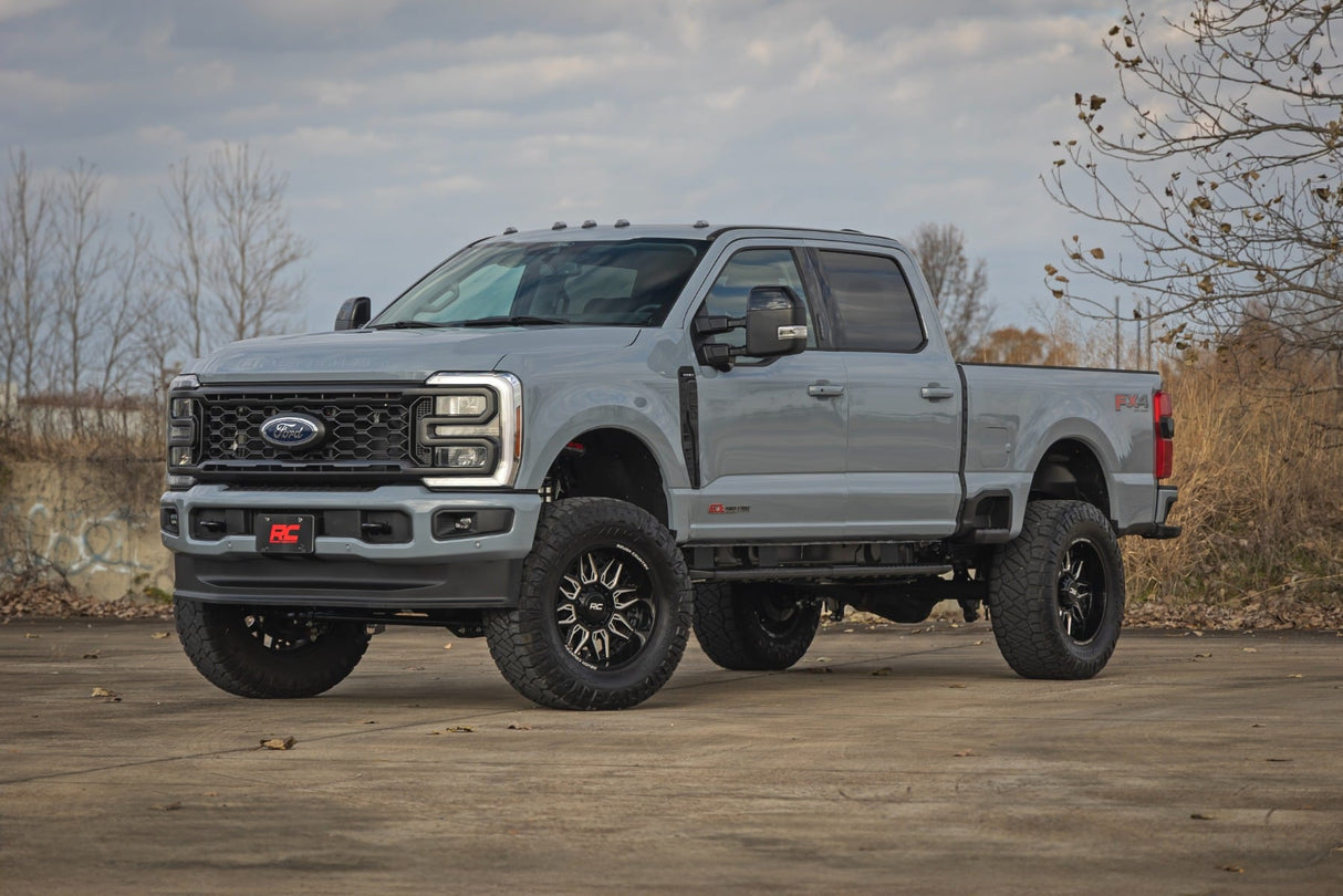 Rough Country 4.5 Inch Suspension Lift Kit for Ford F-250/F-350