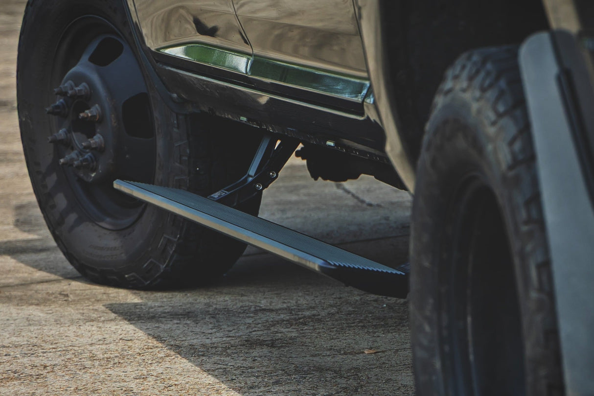Rough Country HT-Series Power Running Boards for Ram 1500 2009-2018