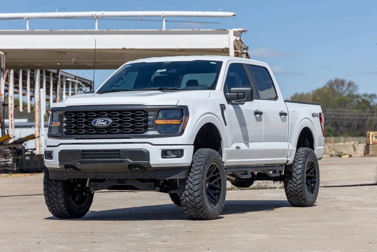 Rough Country 6 Inch Lift Kit Ford F-150 4WD 2021-2026 587-config