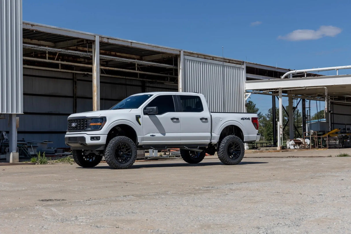 Rough Country 6 Inch Lift Kit Ford F-150 4WD 2021-2026 587-config