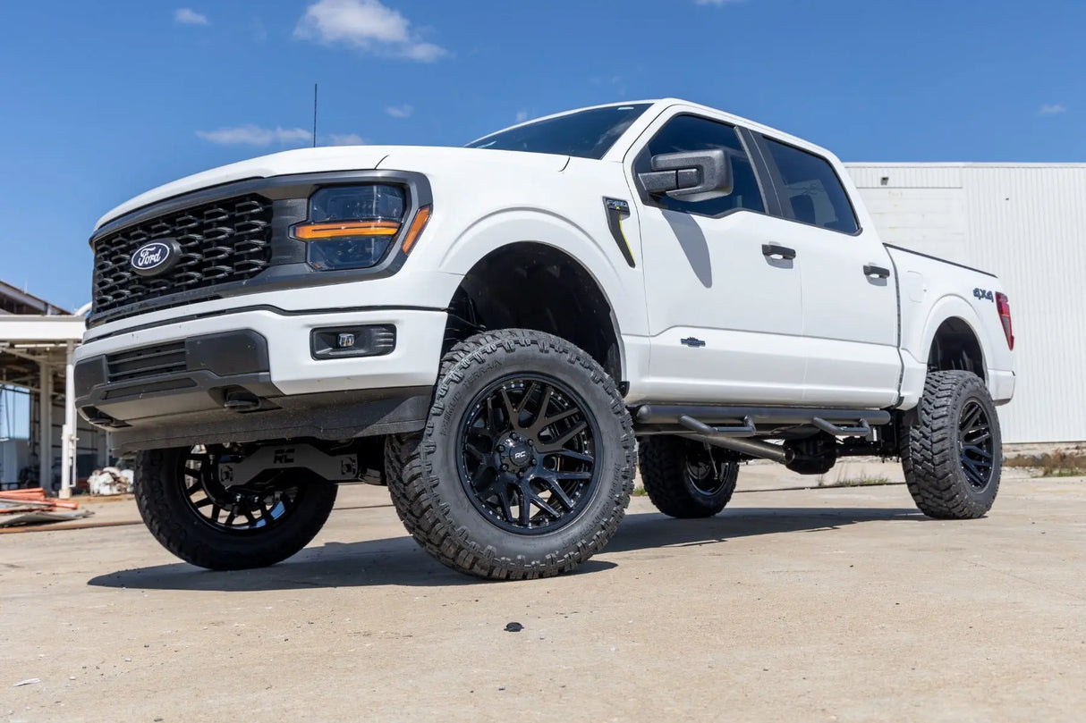 Rough Country 6 Inch Lift Kit Ford F-150 4WD 2021-2026 587-config