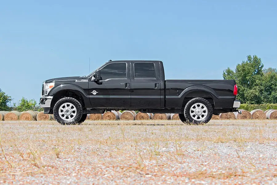 Rough Country 1.5-2 Inch Leveling Kit Ford F-250/F-350 Super Duty 4WD 2005-2023 514-config