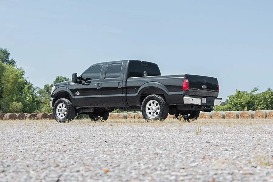 Rough Country 1.5-2 Inch Leveling Kit Ford F-250/F-350 Super Duty 4WD 2005-2023 514-config