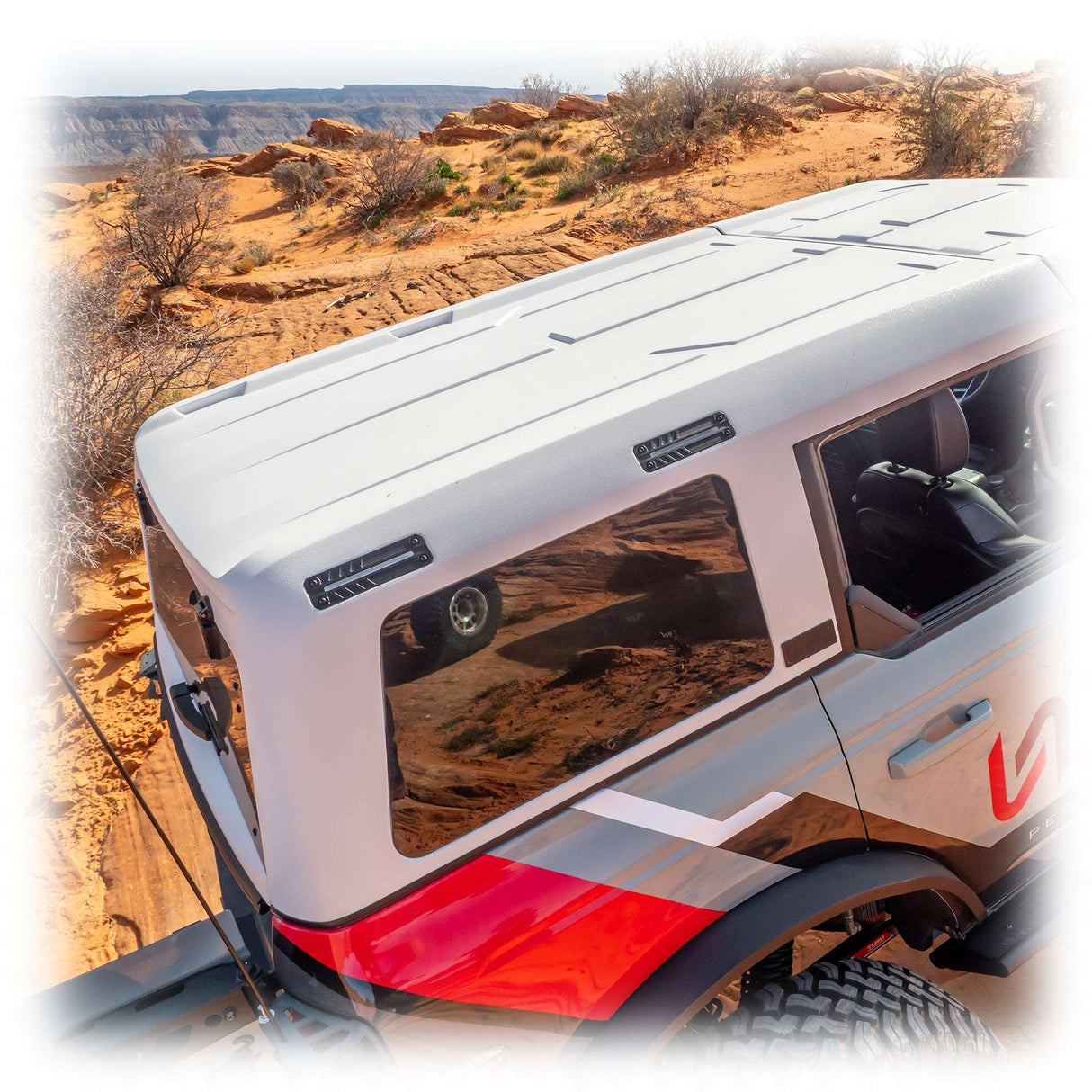 Hard Top for Ford Bronco 4-Door, White Gelcoat - 2021–2026 Ford Bronco 4-Door Turn Offroad