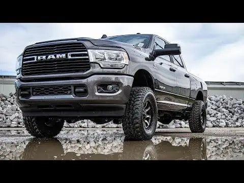 Rough Country 2.5 Inch Leveling Kit Ram 2500 4WD 2014-2026 & 3500 2013-2026 377-config