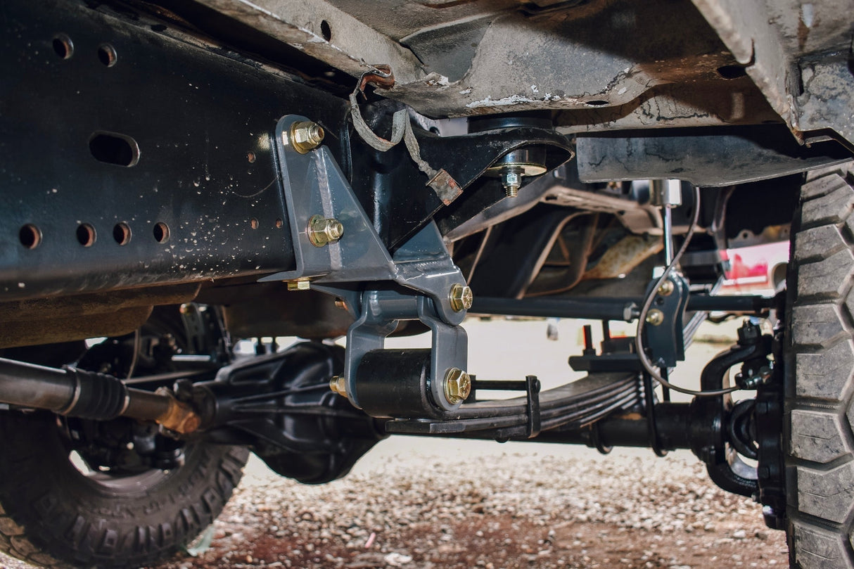 Shackle Reversal Kits (Super Duty spring) - 1992-1997 Ford F250/F350 Sky's Offroad Design