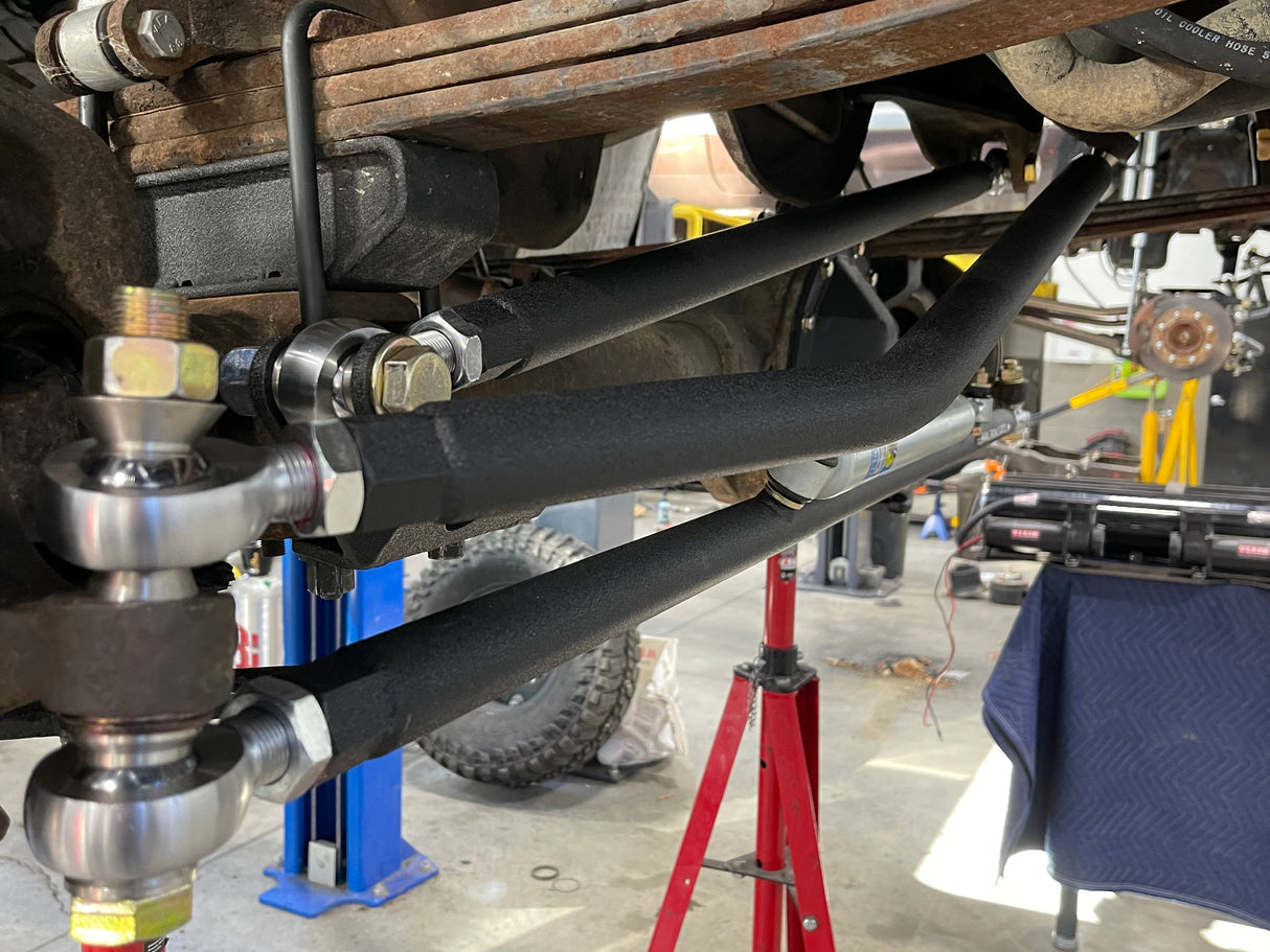 99-04 Ford Super Duty Steering Kit Far From Stock