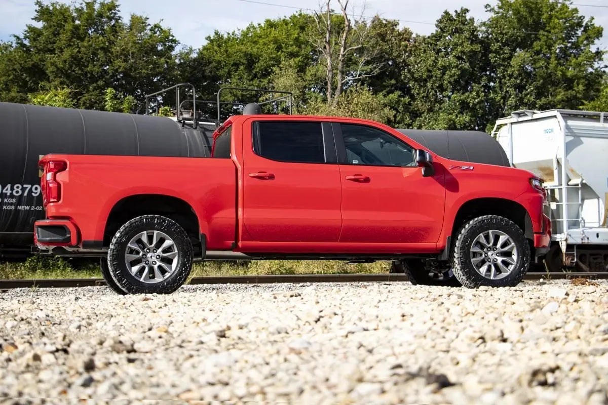 Rough Country 3.5 Inch Suspension Lift Kit Chevy Silverado 1500 2WD/4WD 2019-2024 29531A