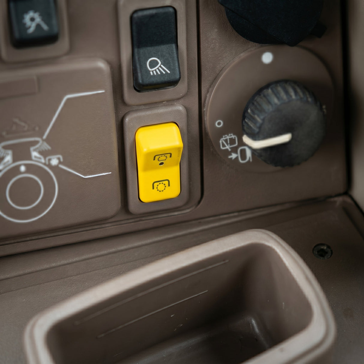 John Deere Rear Wiper Intermittent Control — 6000 Series (2017–2023) Eurotech Electronics
