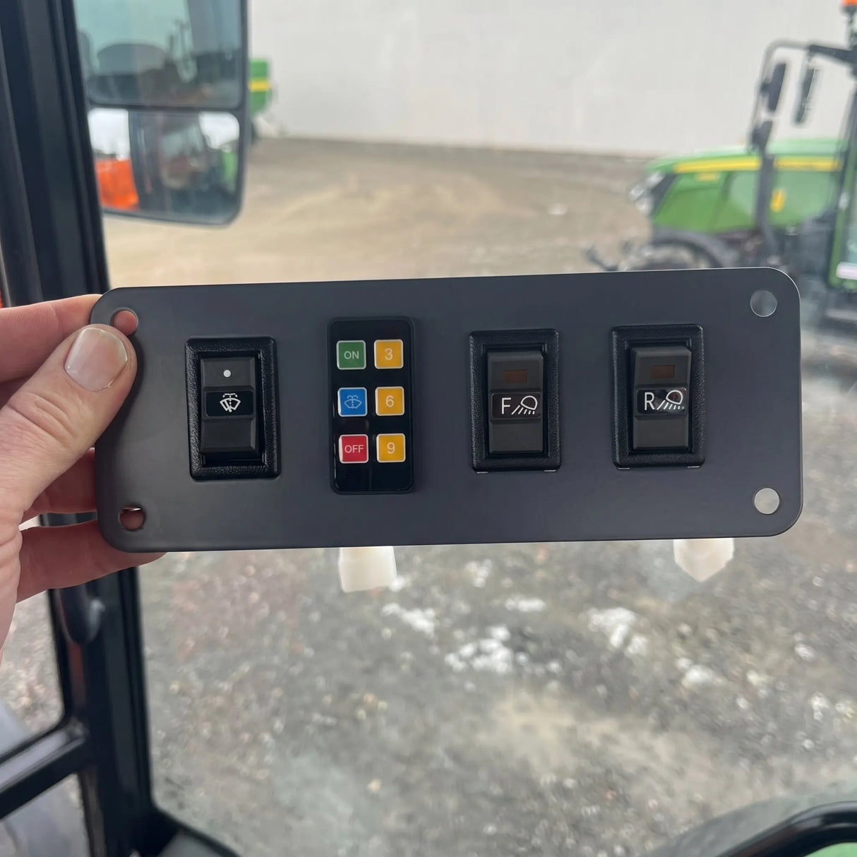 Massey Ferguson 1840M/2860M Intermittent Wiper Module
