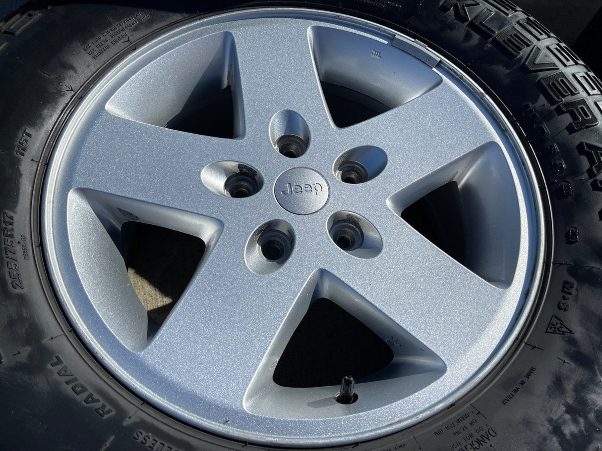 17" Jeep Gladiator OEM wheels rims 9074 Wrangler Kenda Klever A/T Texas Truck Tire