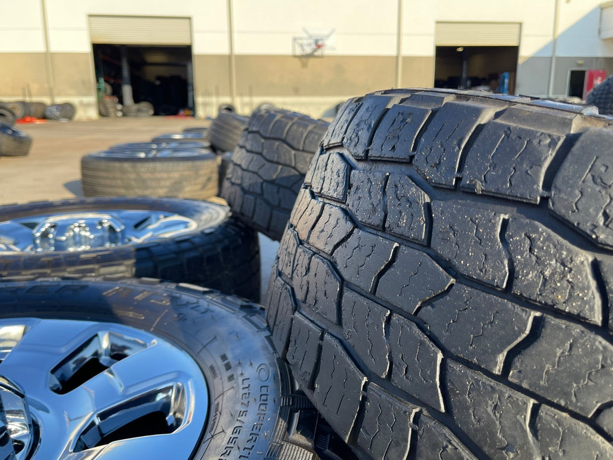 20" Ford F-250 F-350 OEM KING RANCH 10295 25085 10552 chrome wheels rims tires Texas Truck Tire