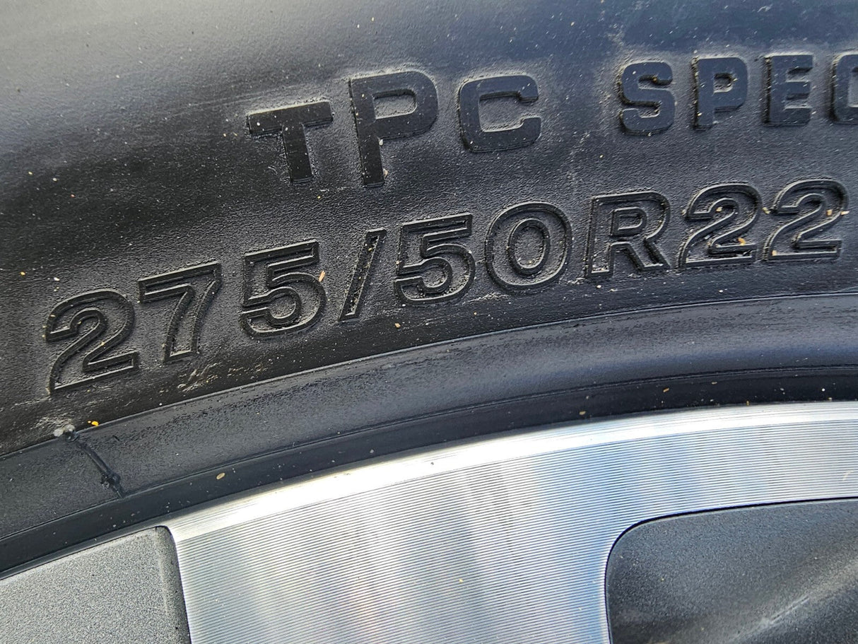 22" GMC Yukon DENALI OEM wheels rims 5822 tires Sierra Texas Truck Tire