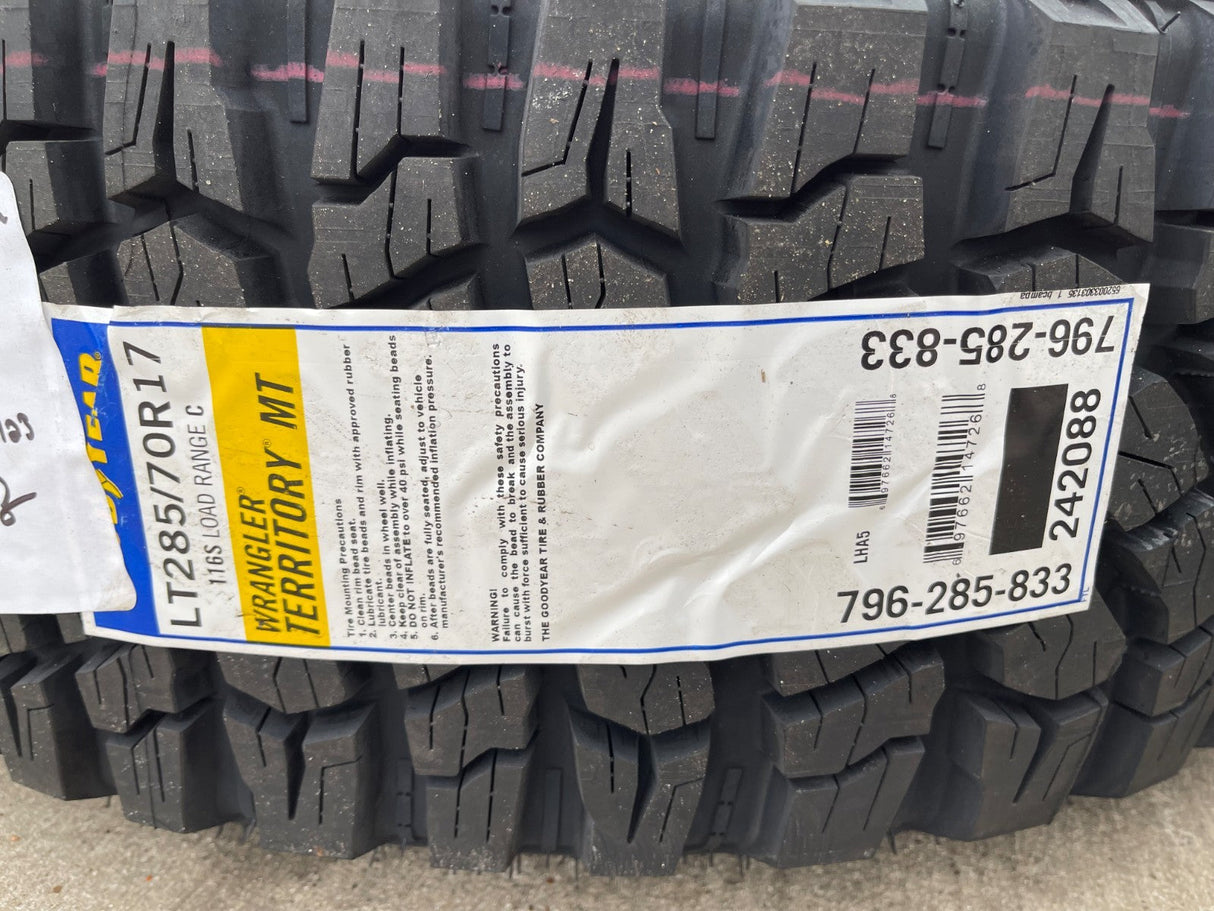 17" Jeep Wrangler Rubicon OEM 96226 wheels rims Gladiator GOODYEAR A/T 33" NEW Texas Truck Tire