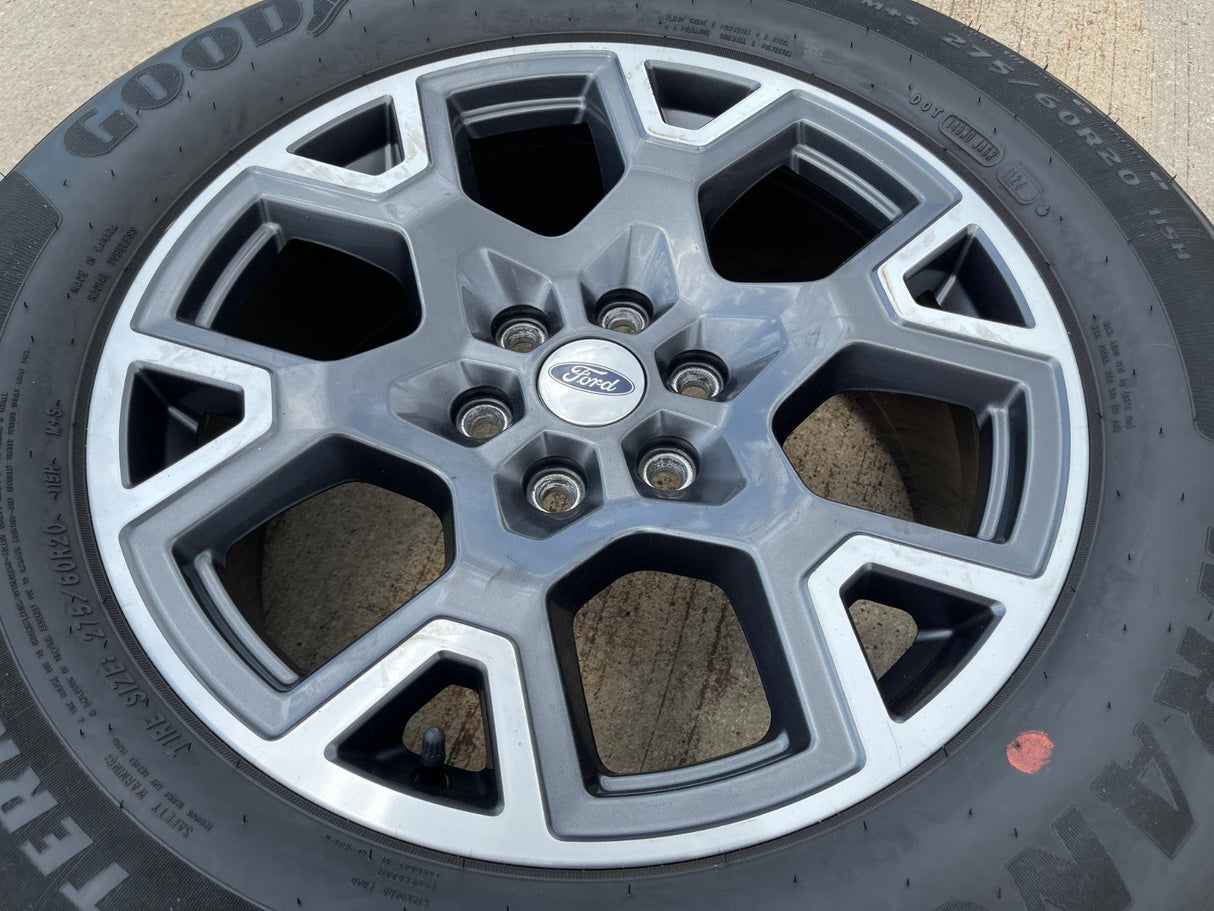 20" Ford F-150 LARIAT Limited OEM 95864 rim wheel Expedition 2024 2025 Texas Truck Tire