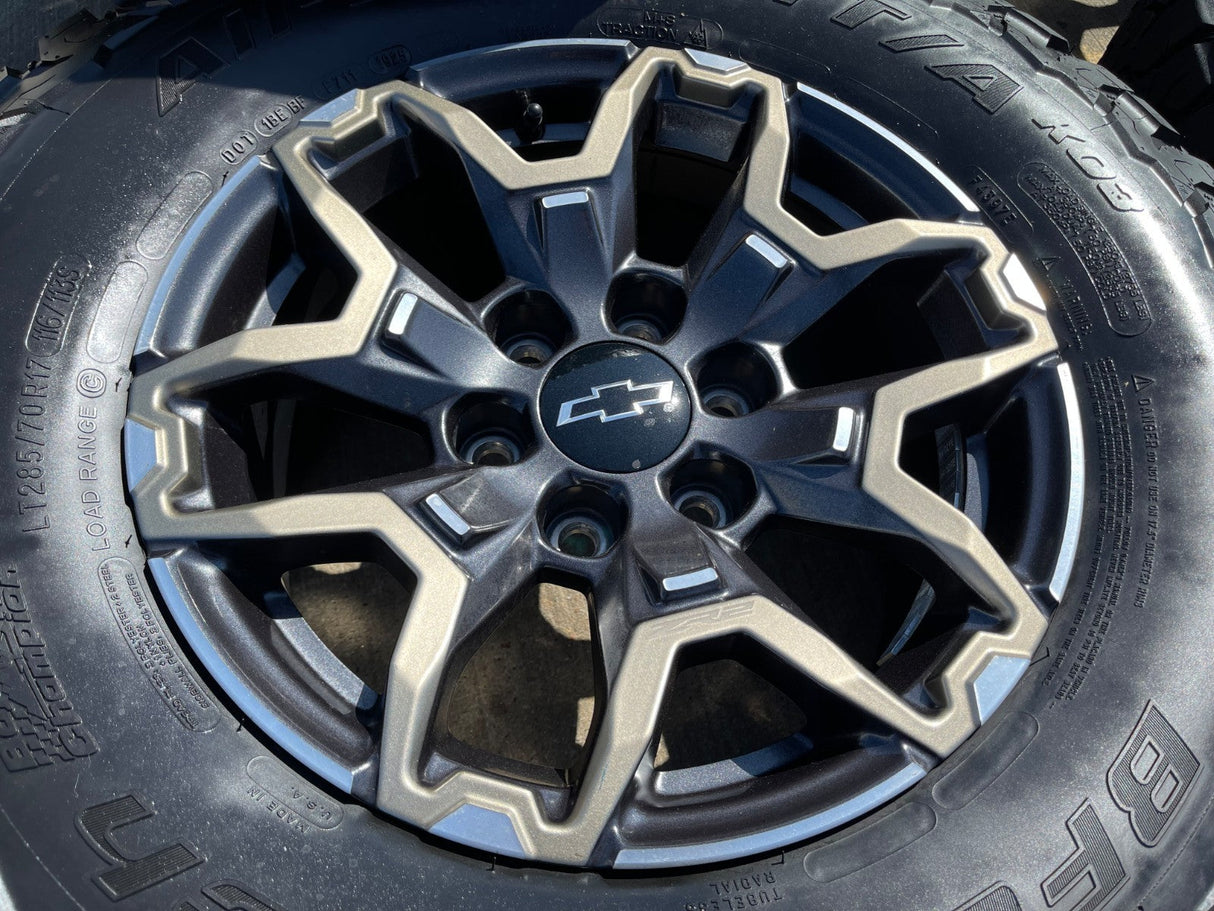 17" Chevy Silverado ZR2 OEM 95751 Beadlock wheels rims Colorado Sierra NEW BFG Texas Truck Tire