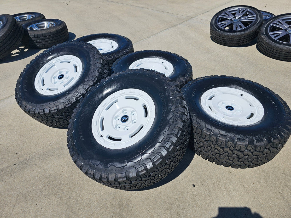 17" Ford Bronco HERITAGE SASQUATCH OEM 10463 wheels rims white 35" BFG NEW Texas Truck Tire
