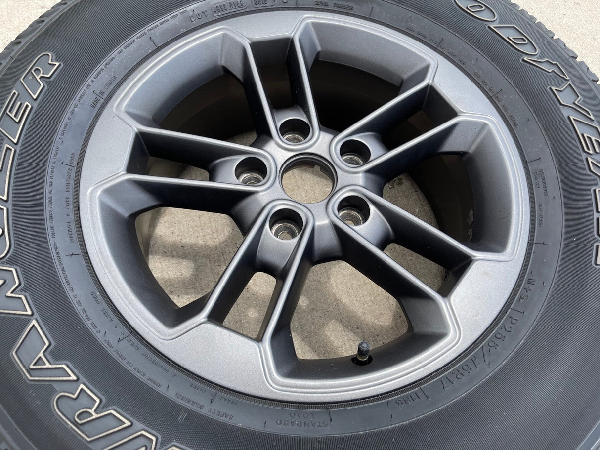 17" Jeep Wrangler Gladiator OEM 9158 9197 wheel rim GRAY spare Texas Truck Tire