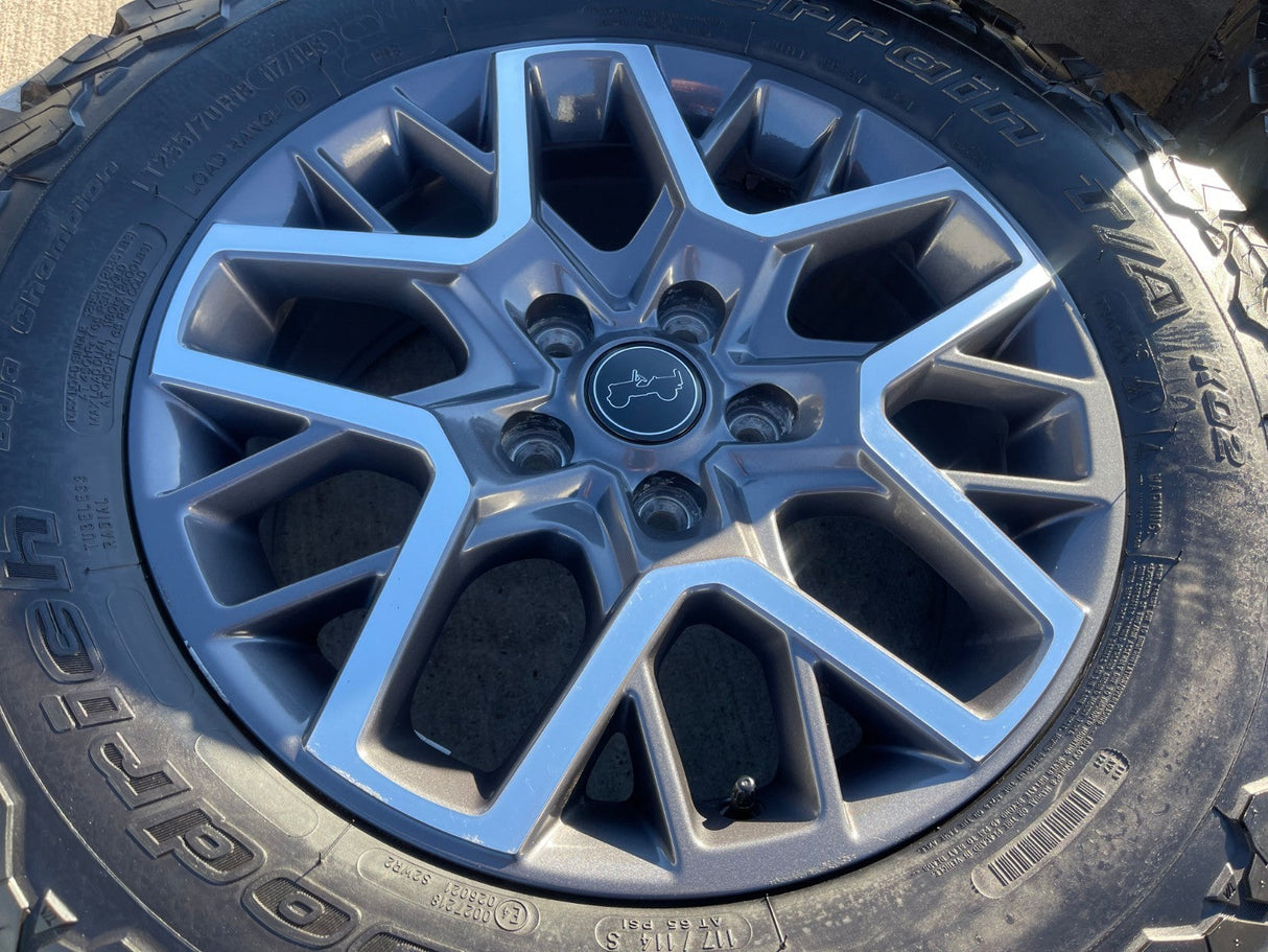 18" Jeep Wrangler Grand Cherokee Gladiator OEM 9331 wheels rims NEW BFG Texas Truck Tire