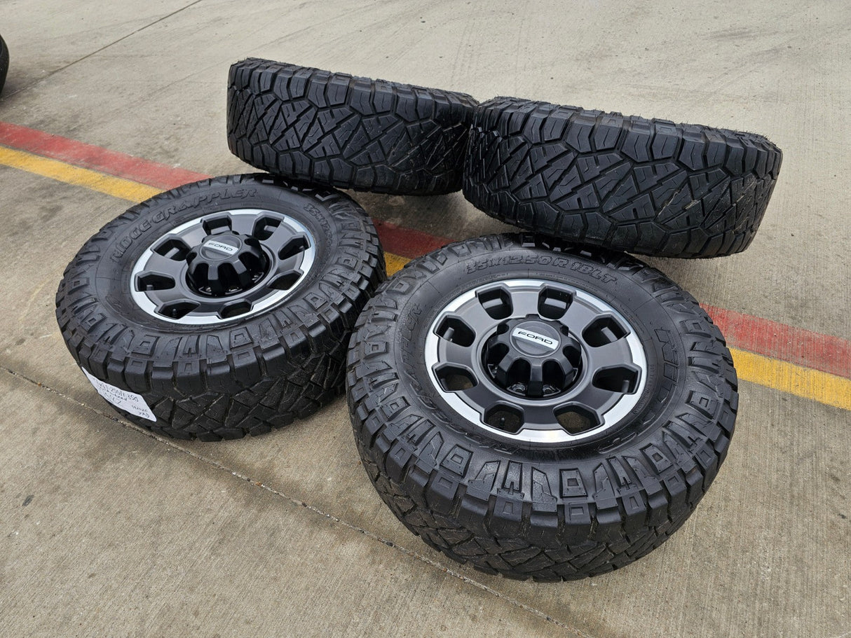 18" Ford F-250 F-350 OEM TREMOR rims wheels 10482 tires NITRO 35" Texas Truck Tire