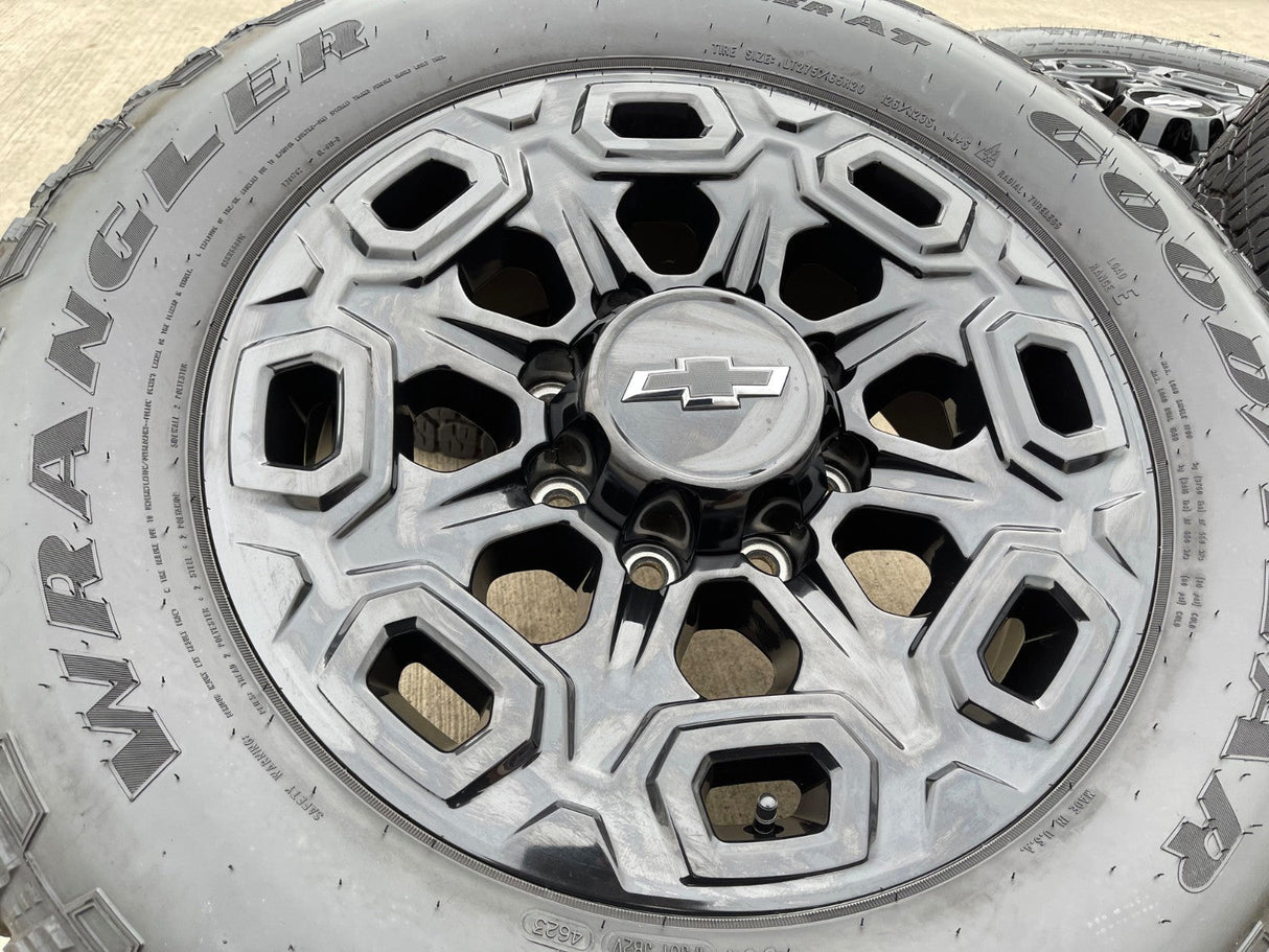 20" Chevy Silverado Trail Boss GMC AT4 2500 OEM 5946 wheels rims 2024 2025 2026 Texas Truck Tire