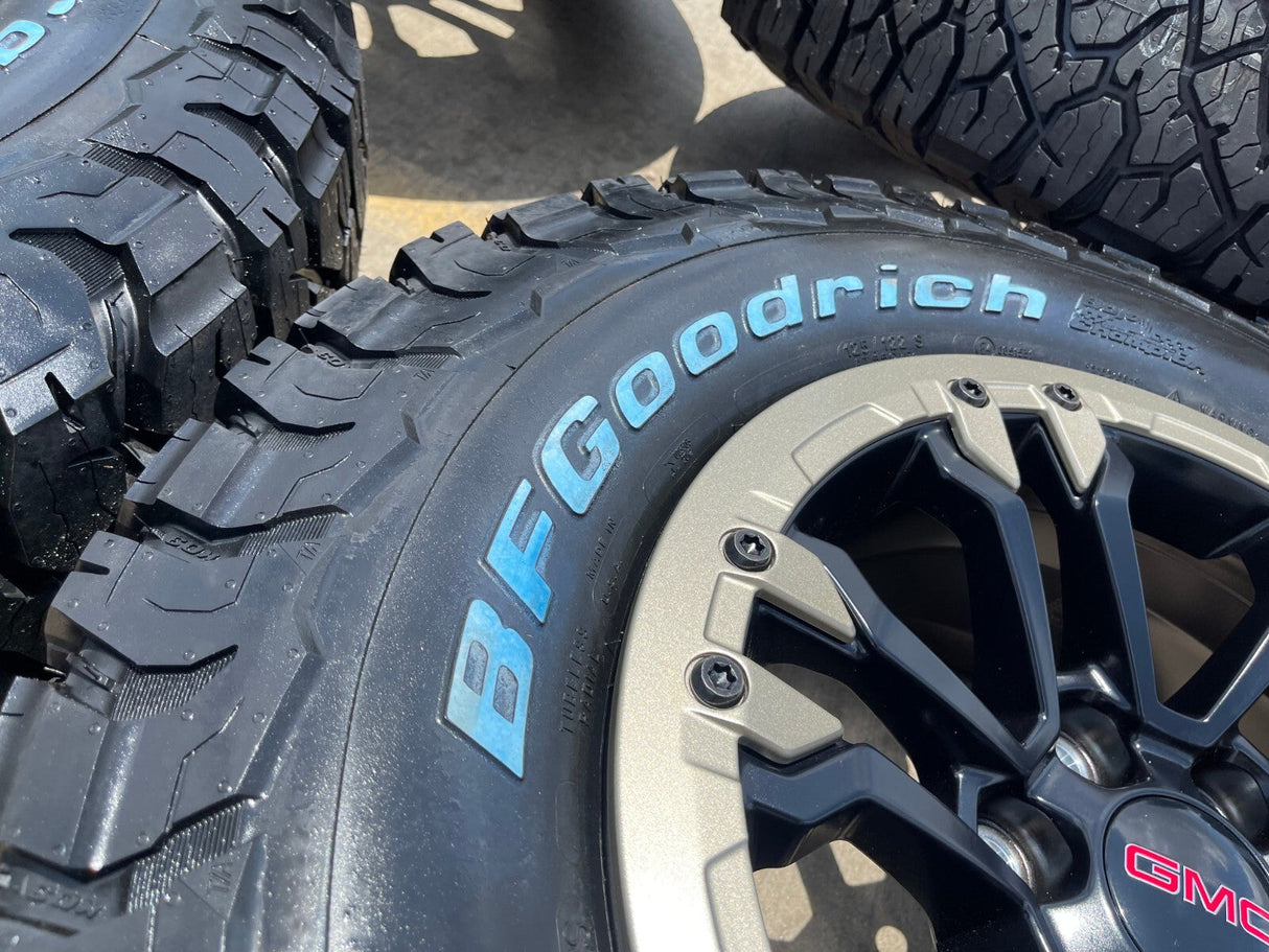 18" GMC Sierra Chevy Silverado OEM Beadlock wheels rims Canyon Colorado NEW BFG Texas Truck Tire