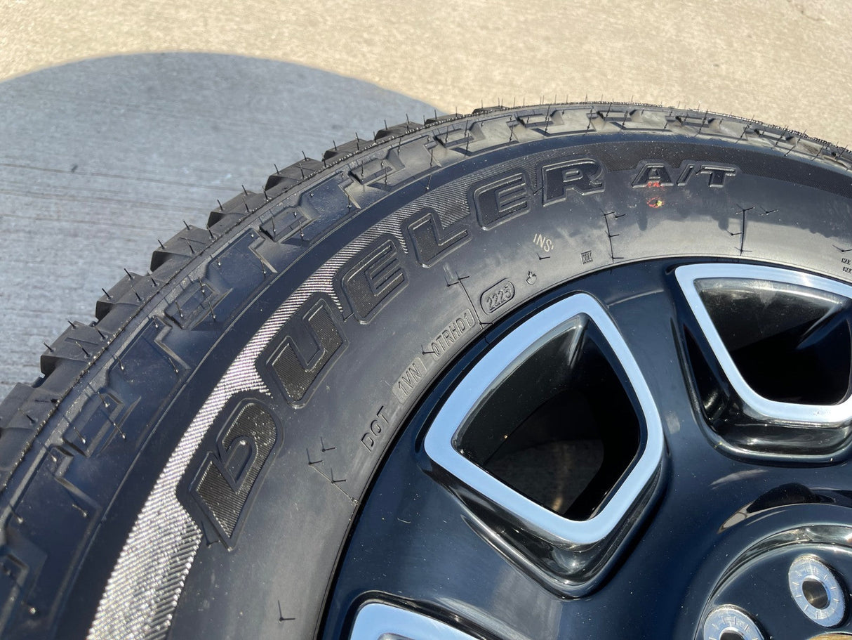 20" Ford F-250 F-350 OEM Lariat Platinum wheel rim 10486 tire 2025 2026 NEW Texas Truck Tire