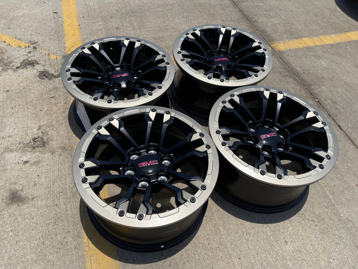 18" GMC Sierra Chevy Silverado OEM Beadlock wheels rims Canyon Colorado NEW Texas Truck Tire