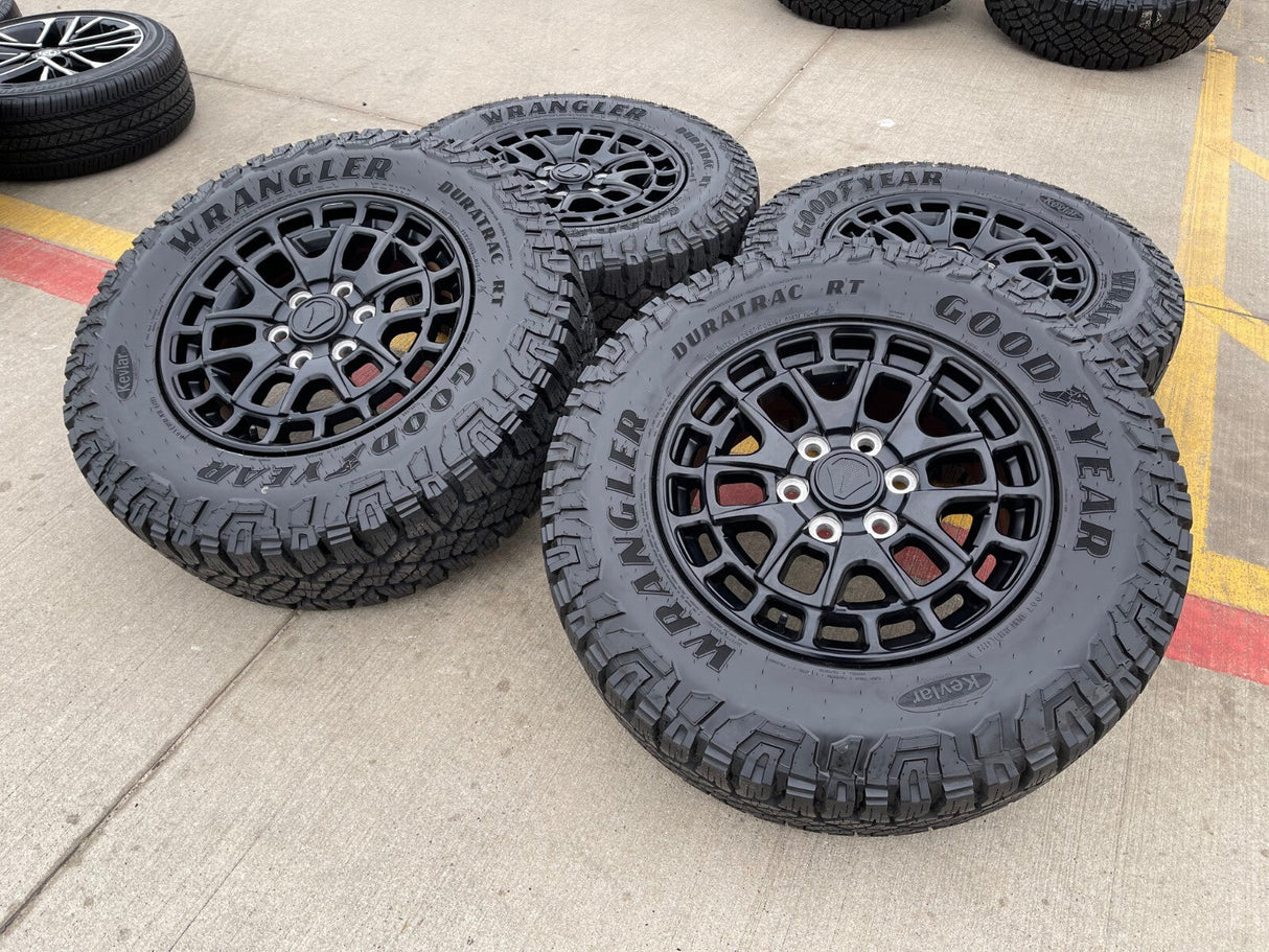 18" Toyota Tundra TSS T FORCE TRD OEM black wheels rims Sequoia 2025 2026 NEW Texas Truck Tire