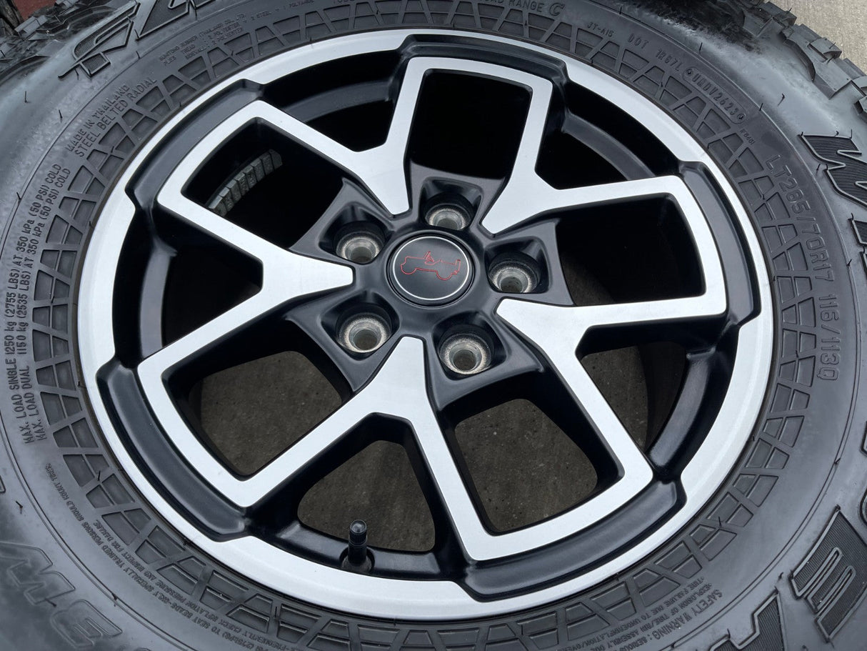 17" Jeep Wrangler Rubicon OEM 95730 9327 wheels rims Gladiator FALKEN A/T 33" Texas Truck Tire