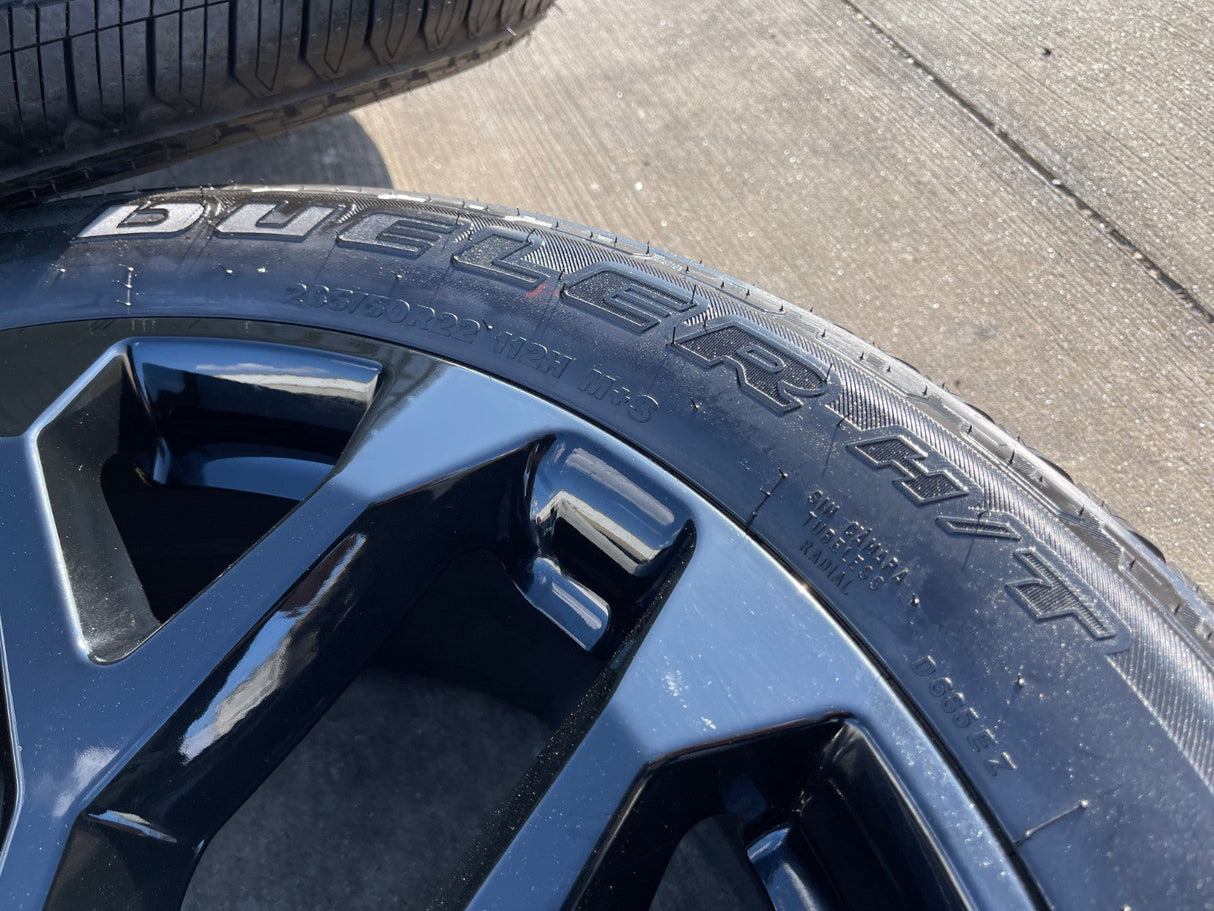 22" GMC Yukon Sierra Chevy Tahoe 1500 OEM replica 5668 wheels rims tires NEW Texas Truck Tire