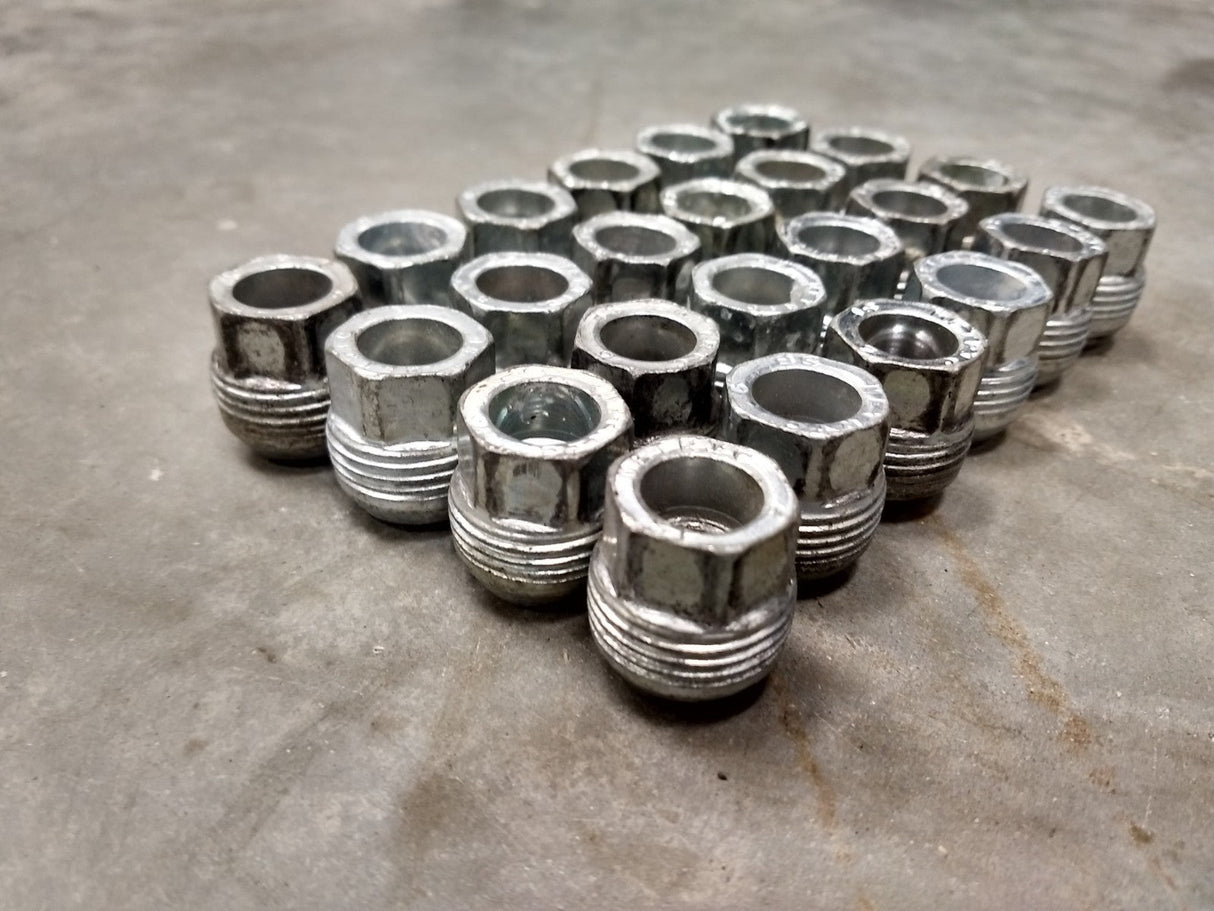 (24) OEM GM lug nuts open end threaded 1500 Chevy Silverado GMC Cadillac 14x1.5 Texas Truck Tire