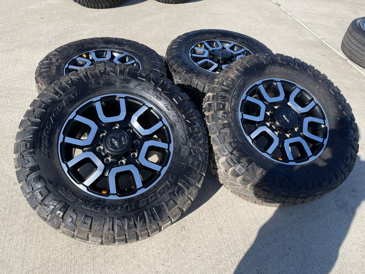 18" Ram 2500 3500 LARAMIE OEM 2694 wheels rims 2023 2024 2025 2026 NITRO 33" NEW Texas Truck Tire