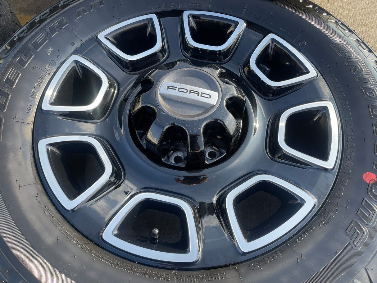 20" Ford F-250 F-350 OEM Lariat Platinum wheels rims 10486 tires 2025 2026 NEW Texas Truck Tire