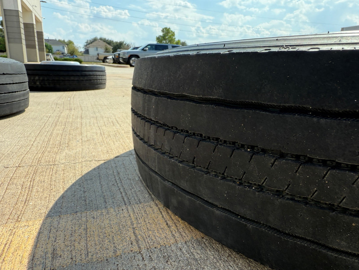 19.5" Ford F-450 Dually F-550 rim RAM 4500 OEM 10x225 spare Texas Truck Tire