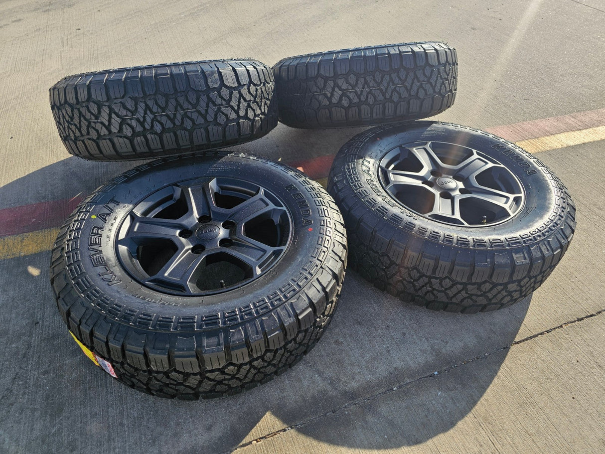 17" Jeep Wrangler Rubicon OEM wheels rims 9216 Gladiator KENDA KLEVER A/T2 NEW Texas Truck Tire