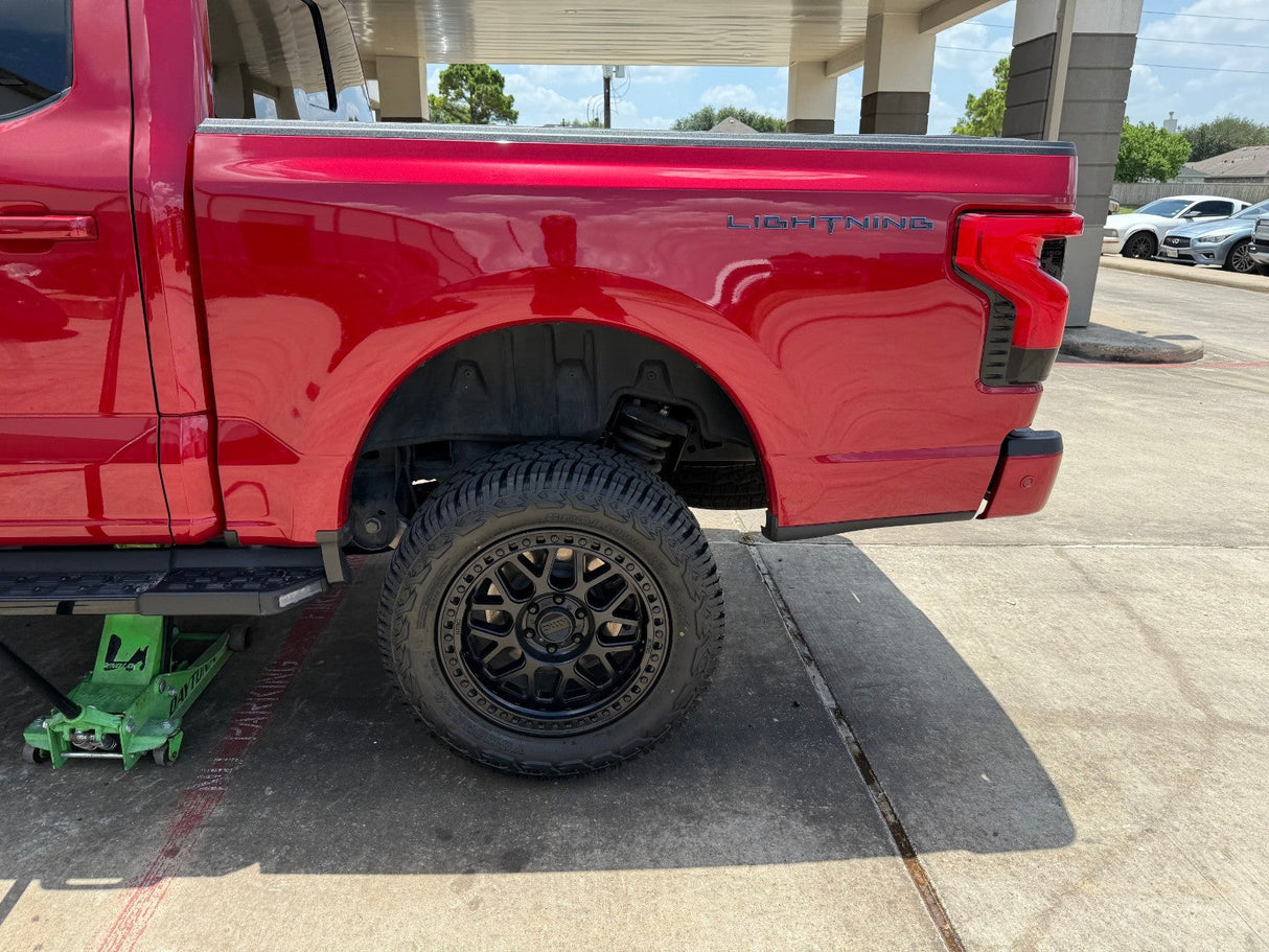 20x9 20" KMC KM549 Ford Expedition F-150 6x135 wheels rims tires 33" NEW Texas Truck Tire